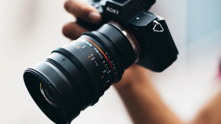 How to Clean a Camera Lens?