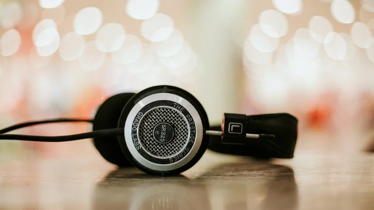 Do You Need Headphones to Listen to 8D Audio?