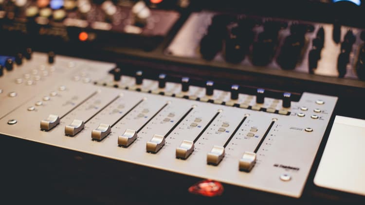 What Can AI Do in Music
